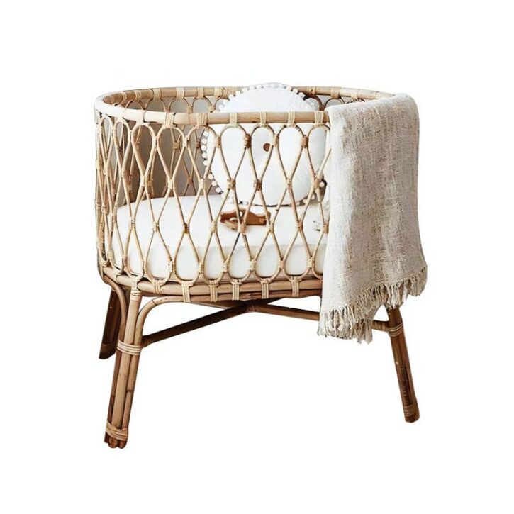 Berceau en rotin naturel pour enfant