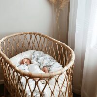 Berceau en rotin naturel pour enfant