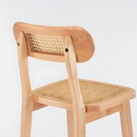 Chaise de bar en rotin et bois clair brut pour intérieur extérieur KASSIS