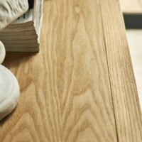 Commode en rotin et en bois brut clair de rangement rétro design chic ALESSIO