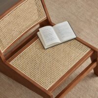 Fauteuil en rotin et bois design anguleux et rectiligne confortable NOVA