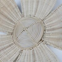 Décoration murale en rotin fleur tressé pleine MELINDA