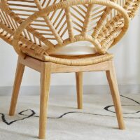 Fauteuil en rotin artisanal avec pieds et support en bois PETUNIA