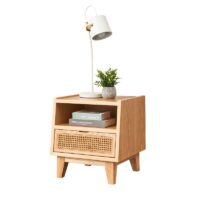 Table de chevet en rotin et bois clair avec tiroirs LASMQ