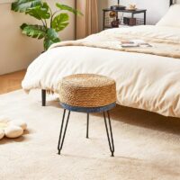 Tabouret en rotin foncé et bleu naturel et bohème avec structure en fer noire ALIA