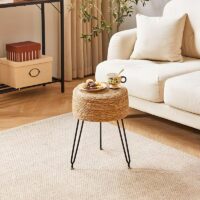 Tabouret en rotin foncé naturel et bohème avec structure en fer noire ALIA