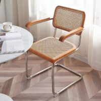 Chaise en rotin et bois avec structure en fer style néo rétro scandinave MARVA