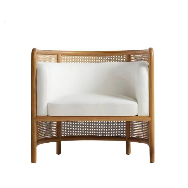 Fauteuil en rotin et bois avec coussins forme arrondie confortable ACHIL