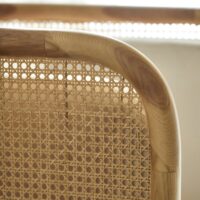 Fauteuil en rotin et bois avec coussins forme arrondie confortable ACHIL