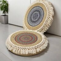 Pouf en rotin à froufrous rond et plat avec motifs noirs et blancs ethniques ATHENE